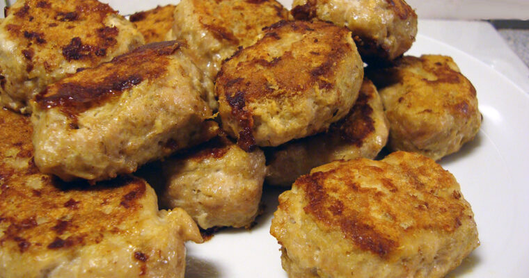 Karrykrydrede kyllingefrikadeller