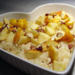 risotto med æbler, ris, risottoris, æble, smør, hvidvin, bouillon, estragon, ost, nødder, hasselnødder,