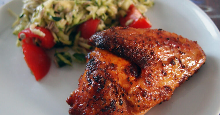 Grillet kylling med paprika-rub og tomat-squash-salat – LCHF-style