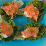 laksehapsere, hapsere, appetizer, røget laks, laks, fisk, hytteost, salat, romaine salat, sød sennep, dild, forret