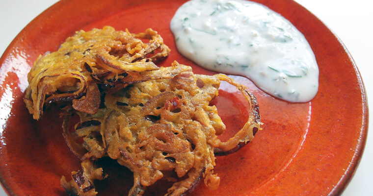 Onion bhajis – friturestegte løg