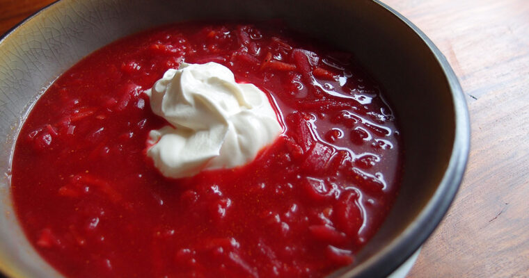 Borstj eller borscht – russisk rødbedesuppe