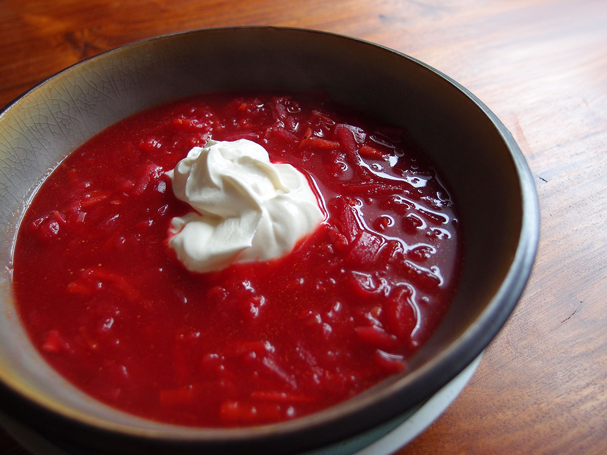 Borstj eller borscht – russisk rødbedesuppe