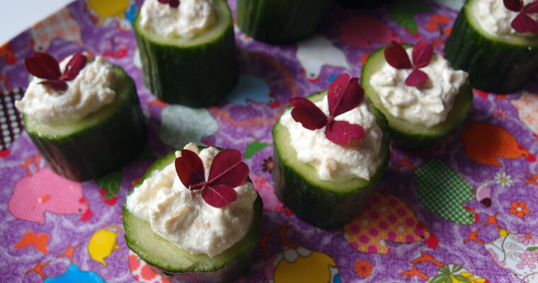 Agurkehapser med ricotta og cashewnødder