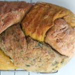 trefarvet fletbrød, brød, hvedemel, gær, gurkemeje, spinat, creme fraiche
