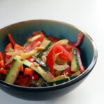 wok med peberfrugter, asiatisk, squash, løg, karrypasta, chili, fiskesauce, vegetar