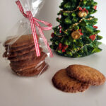 gingersnaps, ginger-snaps, gingersnaps kager, gingersnaps småkager, julesmåkage, ingefærsmåkage, ingefær, kanel, muskantnød, smør, æg, hvedemel,