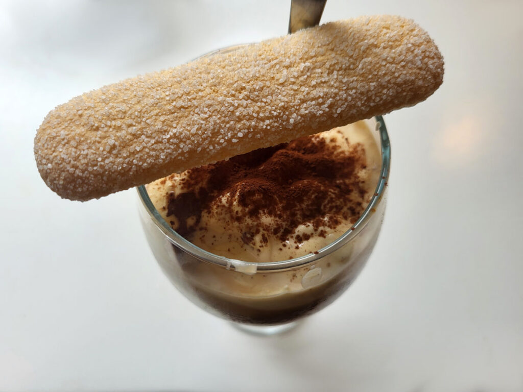 flydende tiramisu, dessertdrink, tiramisu, dessert, alkoholfri drink, mascarpone, rørsukker, kaffepulver, fløde, mælk, 