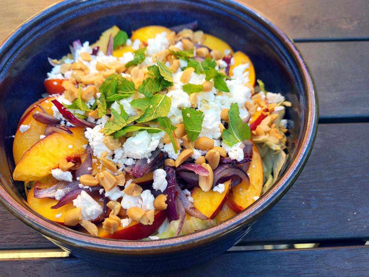 Nektarinsalat med feta