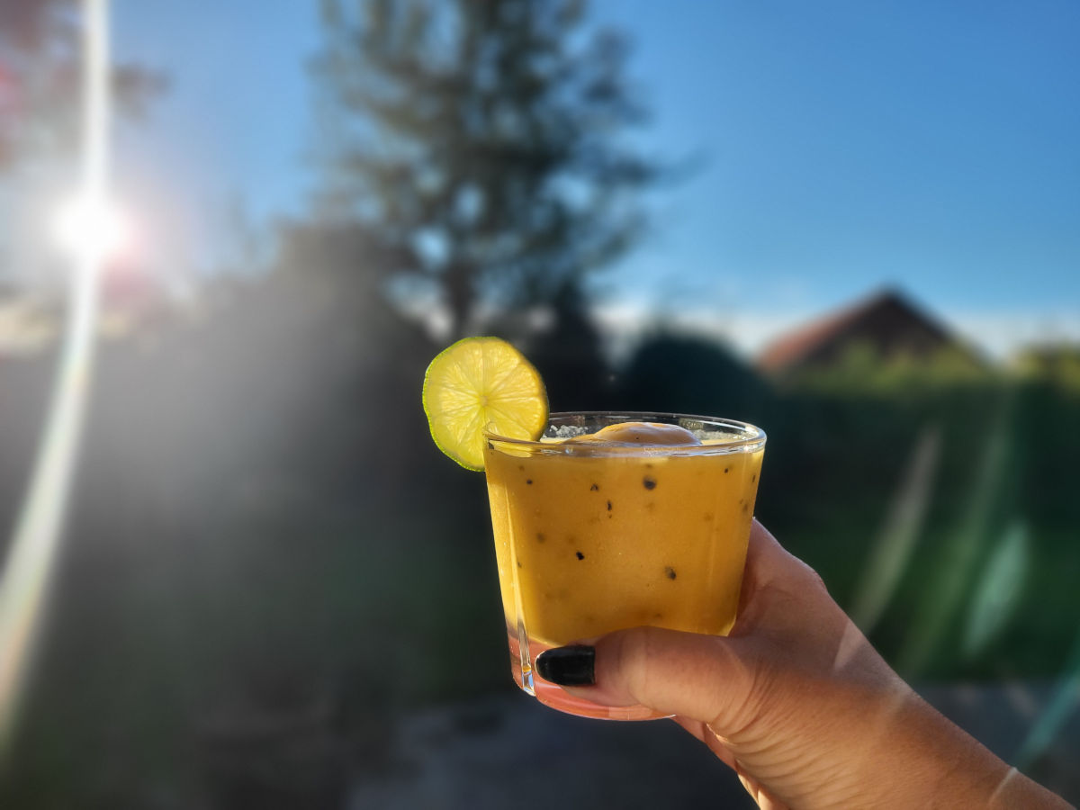 Frozen Mango Mocktail