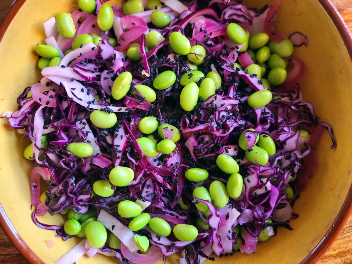 Asiatisk-inspireret kålsalat