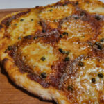 ansjospizza, pizza med ansjoser, pizza napoli, ansjoser, pizzadej, kapers, ost, fisk,