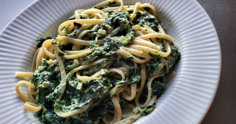 Pasta med spinat og ricotta