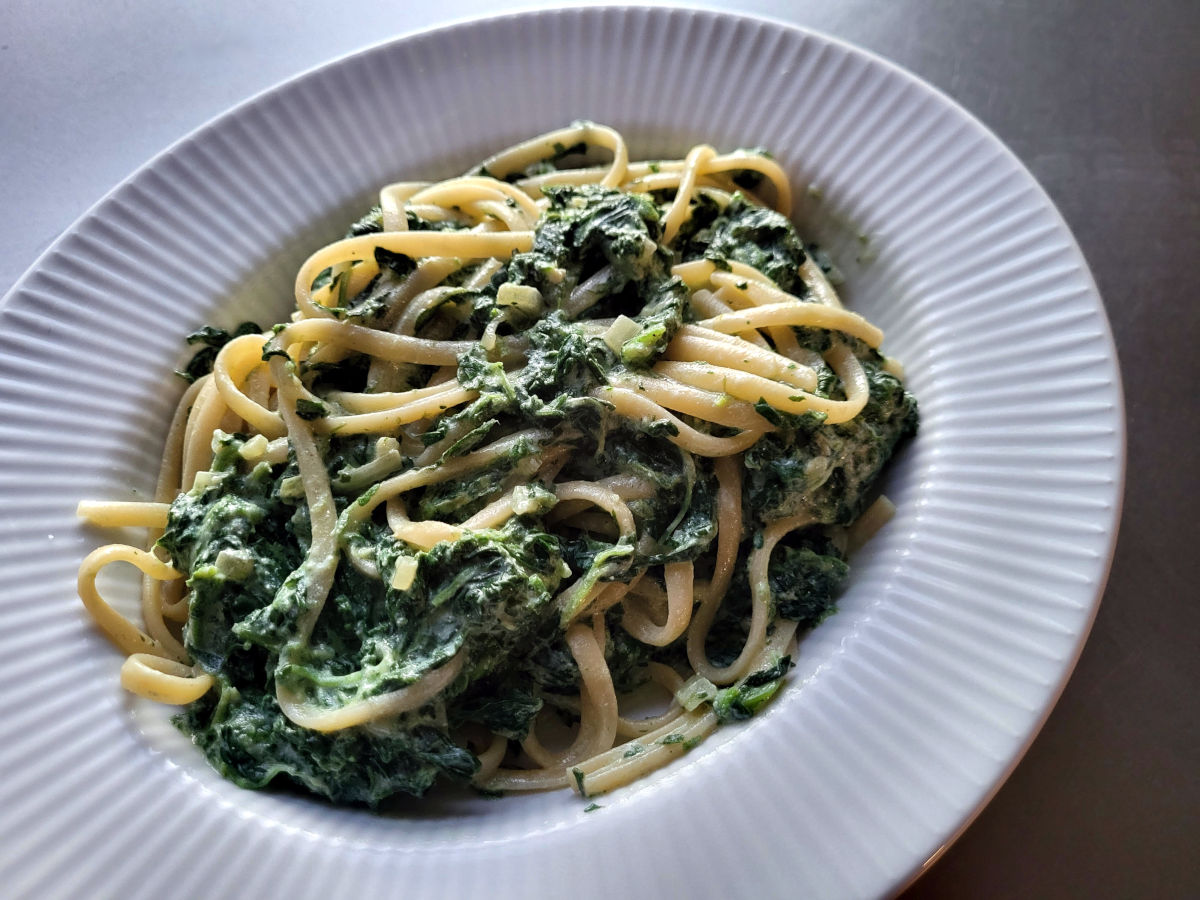 Pasta med spinat og ricotta