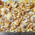 svensk kyllingeret med banan, kyllingeret, banan, kylling, fløde, peanuts, chilisauce,