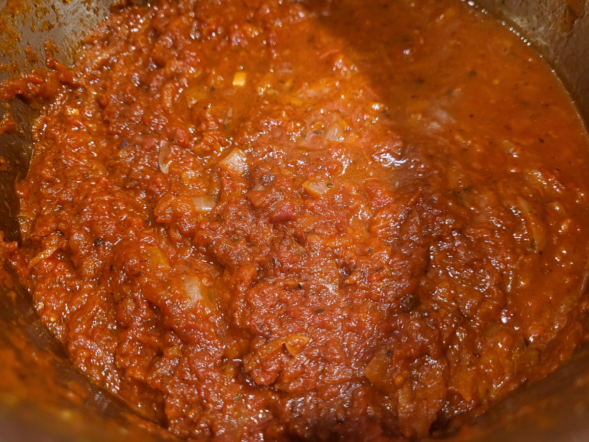 Tomatsauce med ansjoser